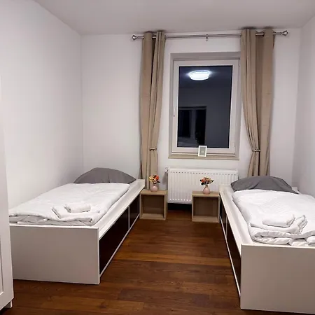 T&k - 8 Detached House - 6 Min To Messe Dus - Private Parking 펜션