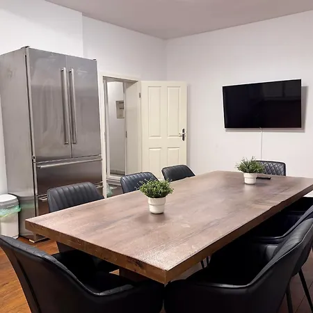 T&k - 8 Detached House - 6 Min To Messe Dus - Private Parking 펜션 *