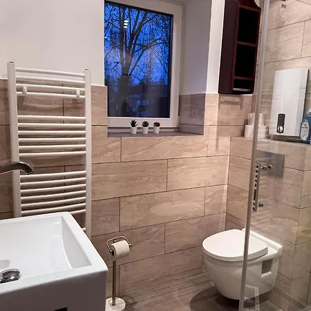 T&k - 8 Detached House - 6 Min To Messe Dus - Private Parking *