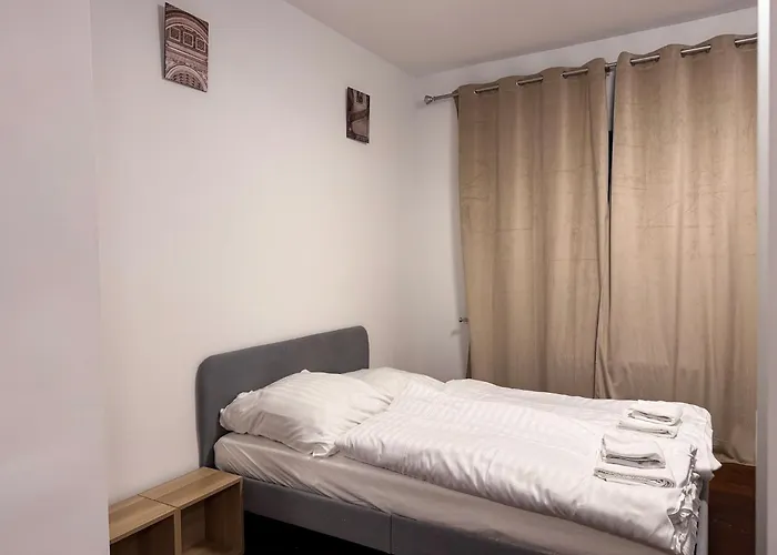 T&k - 8 Detached House - 6 Min To Messe Dus - Private Parking