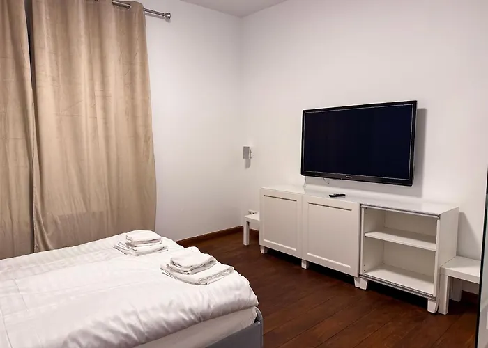 Hébergement de vacances T&k - 8 Detached House - 6 Min To Messe Dus - Private Parking