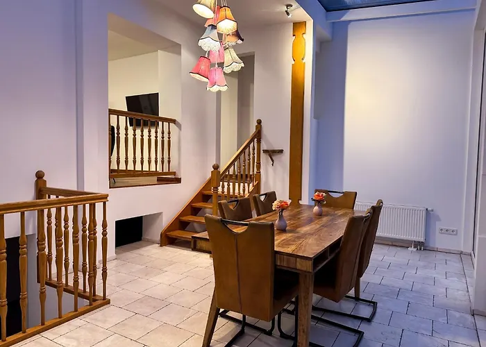 T&k - 8 Detached House - 6 Min To Messe Dus - Private Parking 度假居 *