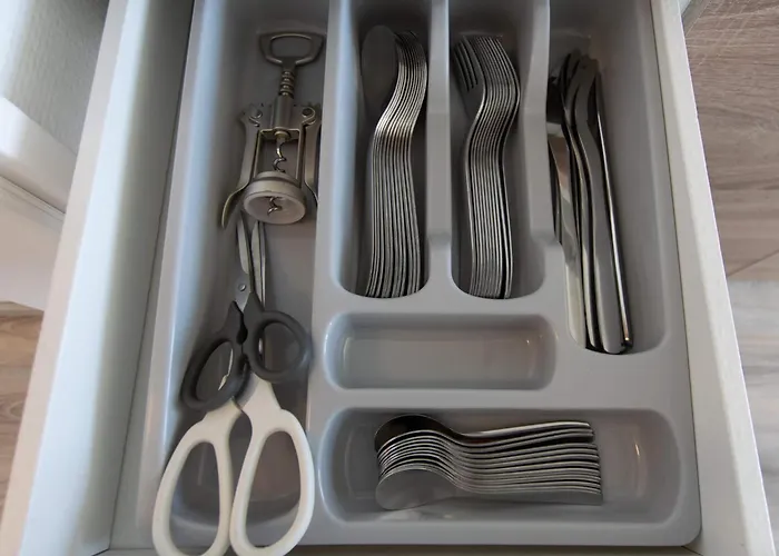 T&k - 8 Detached House - 6 Min To Messe Dus - Private Parking Hébergement de vacances Düsseldorf