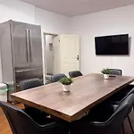 T&k - 8 Detached House - 6 Min To Messe Dus - Private Parking Prázdninový dům *