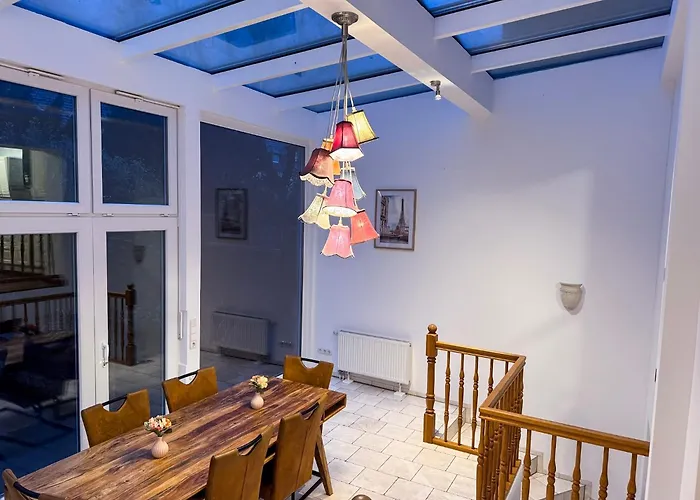 T&k - 8 Detached House - 6 Min To Messe Dus - Private Parking