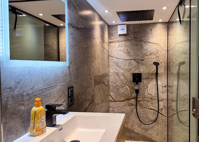 بيت للعطل T&k - 8 Detached House - 6 Min To Messe Dus - Private Parking *